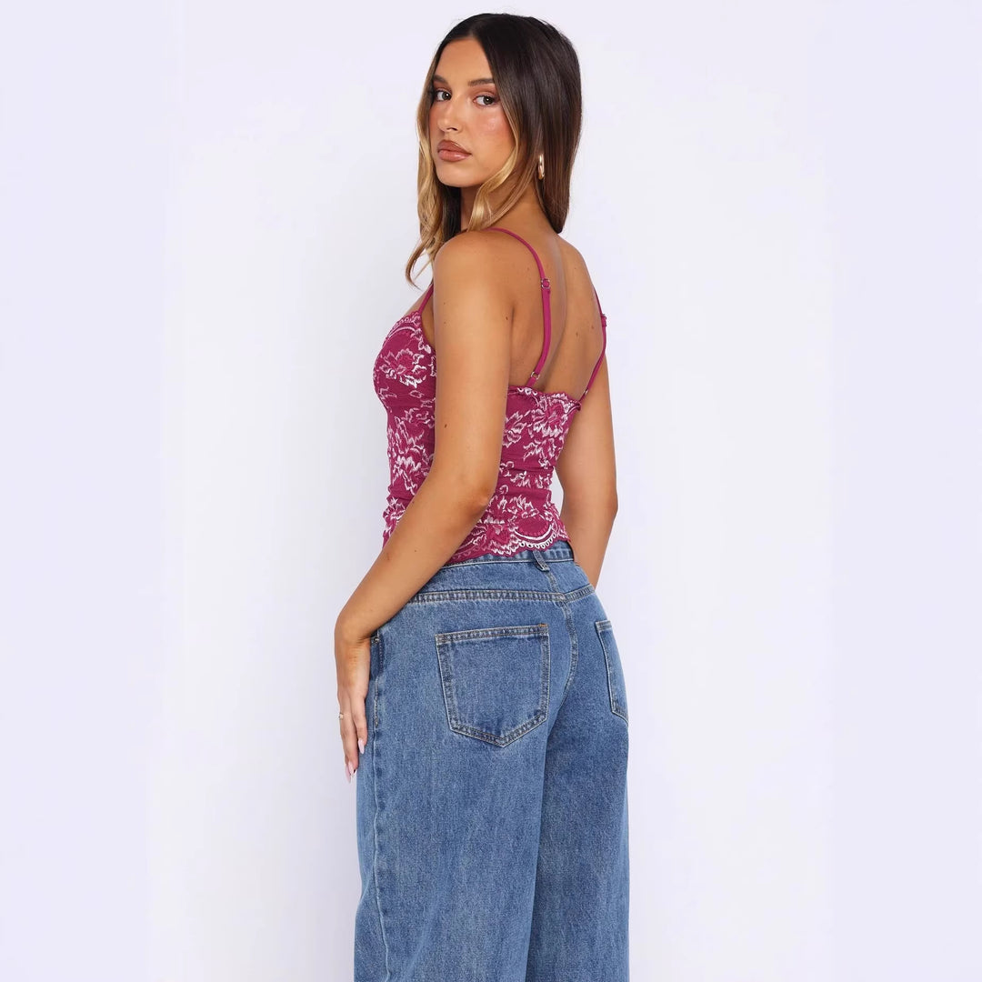 Dame spisset-cami-top med delikate stropper og elegante detaljer Skjora