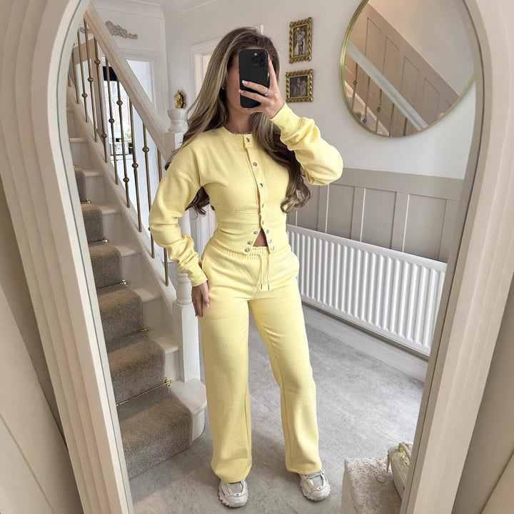 Kvinners komfortable strikket loungewear-sett med knappestolpe Skjora