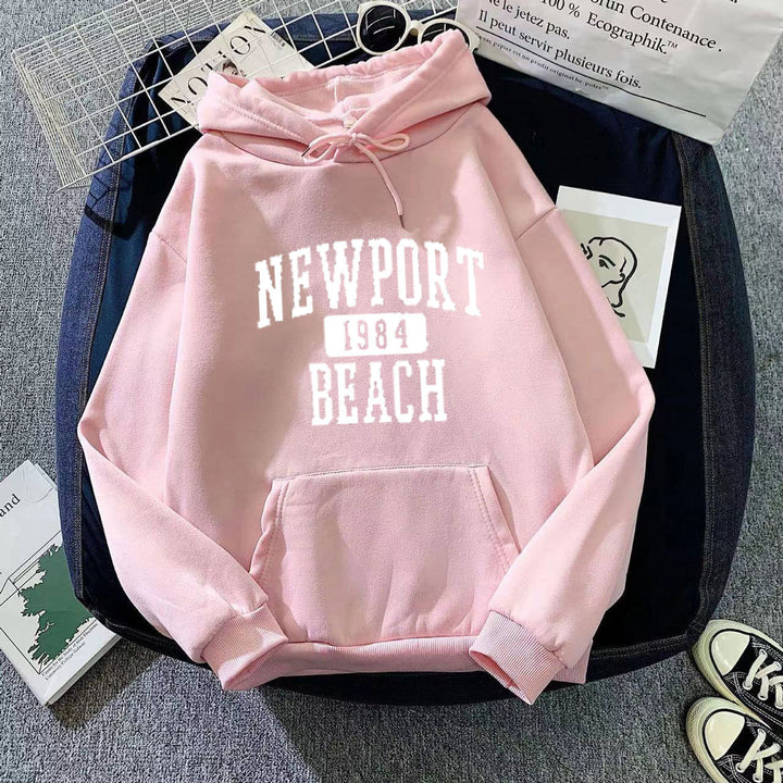 Damer hettegensere med nostalgisk Newport Beach trykk Skjora