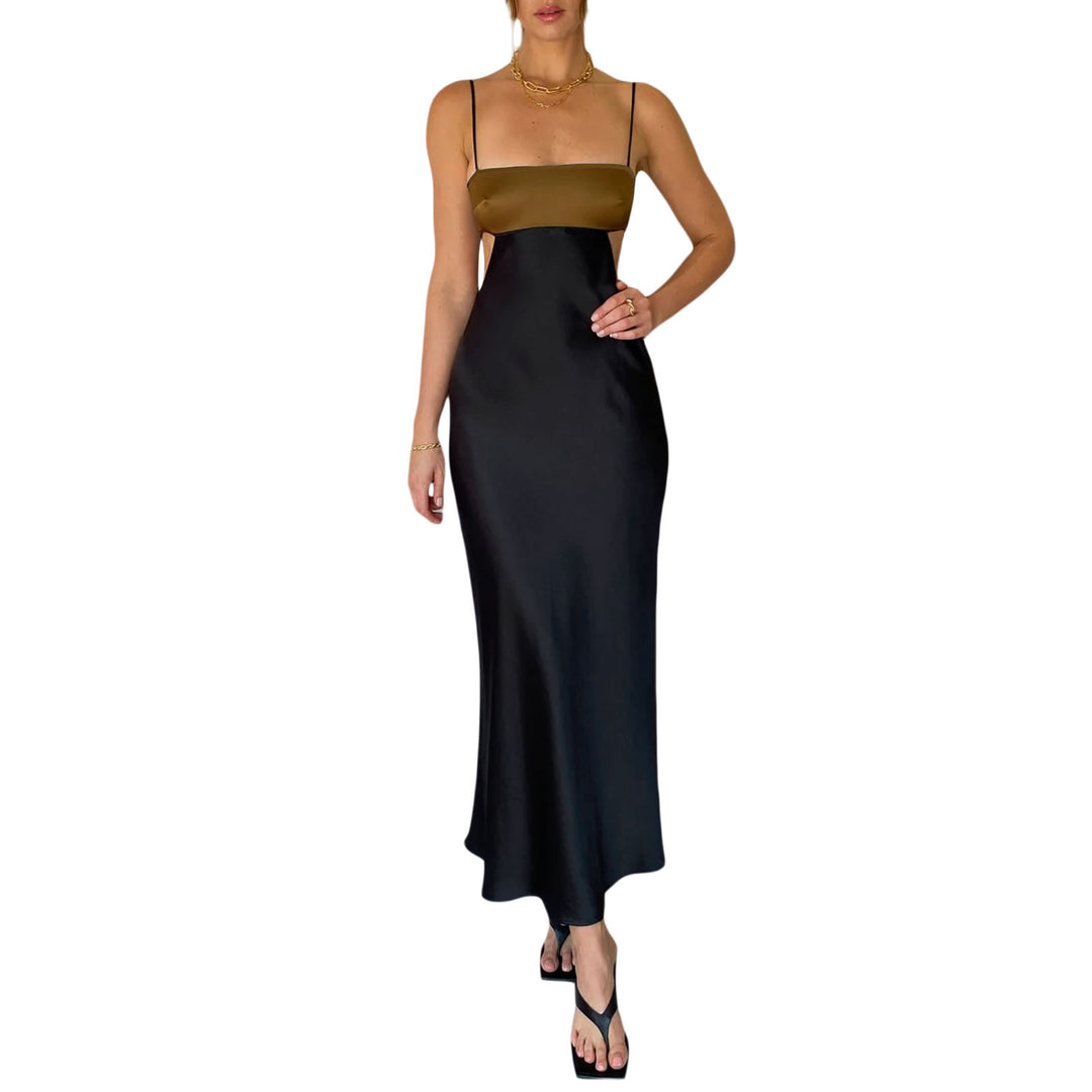 Damer elegant lang kjole med innovativt cut-out design og delikate spaghetti-stropper Skjora