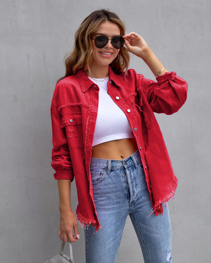 Dame denimjakke i en avslappet oversized fasong med frynsete detaljer Skjora