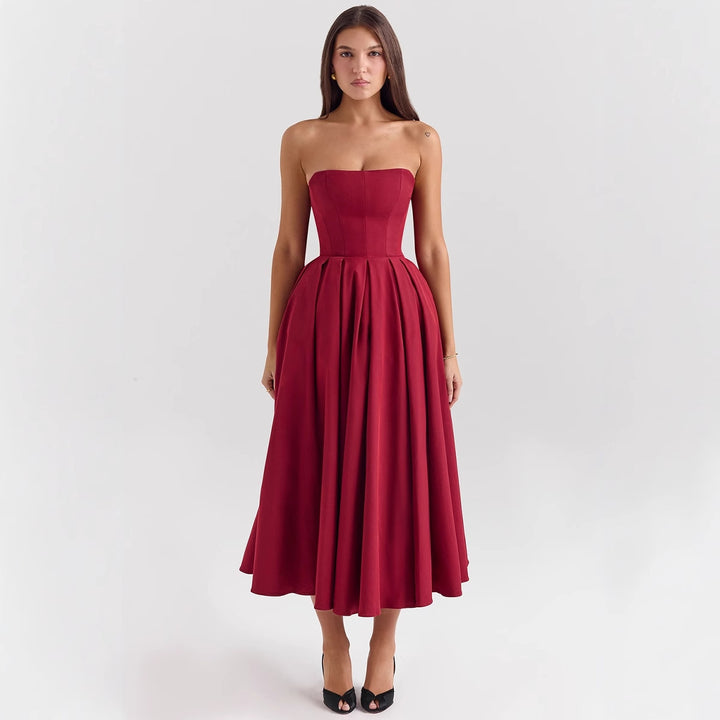 Kvinnens midje-reduksjon midi kjole med off-shoulder design og elegant plissért struktur