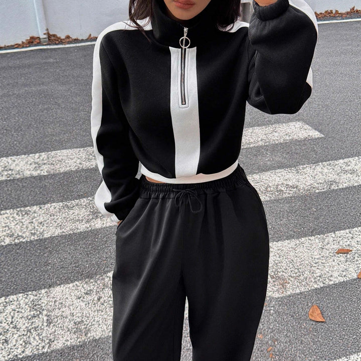 Dame sporty loungewear-set med halv glidelås og elegante kontraststriper Skjora