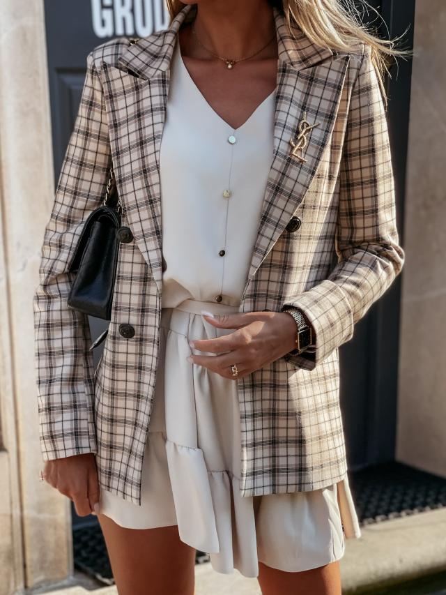 Kvinnes rutete mønster blazer med elegante detaljer Skjora