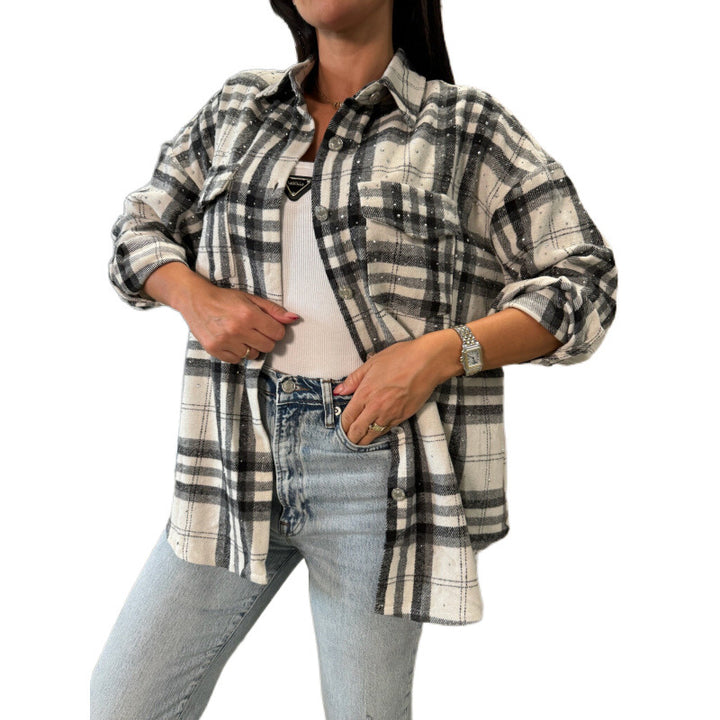 Kvinne casual rutet bluse i en oversized passform med praktiske brystlommer Skjora