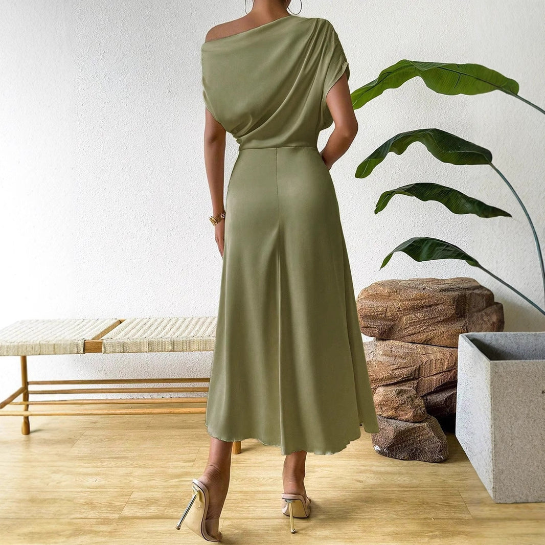 Damer Elegant omslagskjole med asymmetrisk overdel og flytende snitt Skjora