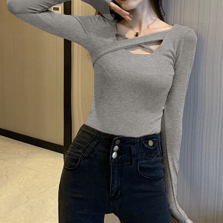 Kvinne Langermet Bodysuit med Moderne Kryssdesign i Utringningen