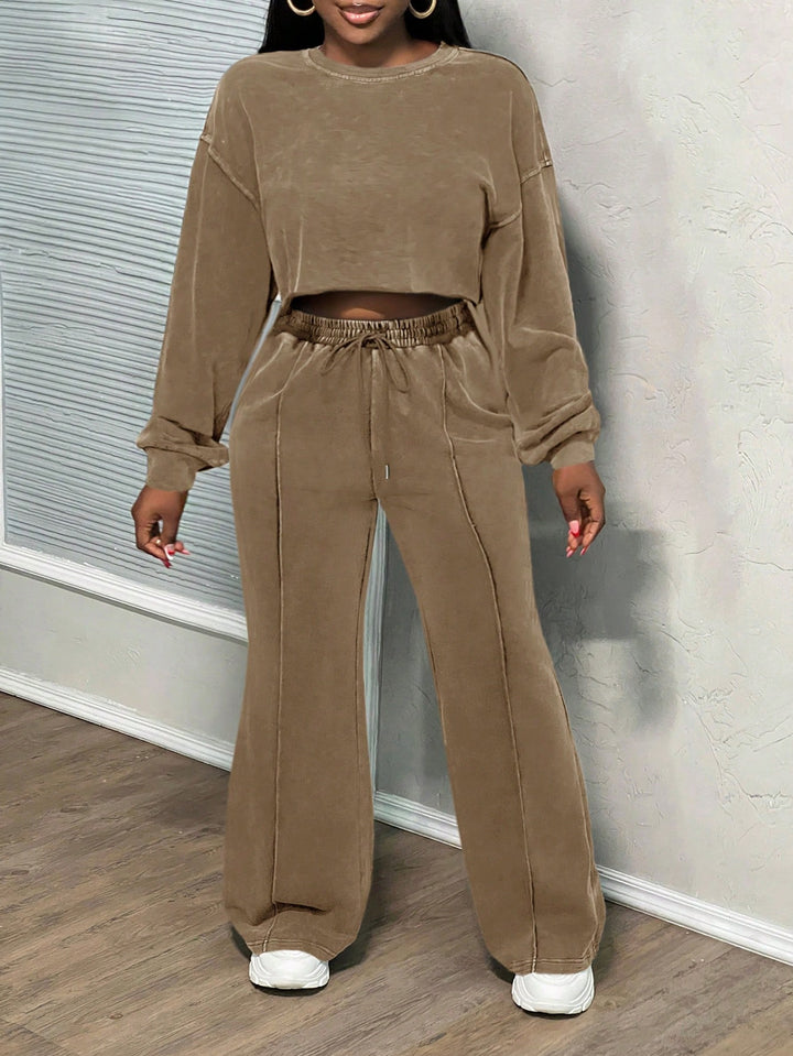 Kvinne kuttet loungewear-sett med vide bukser og høy midje Skjora