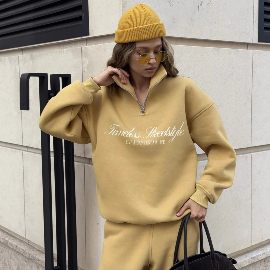 Dame sporty hoodie med stående krage og glidelås Skjora