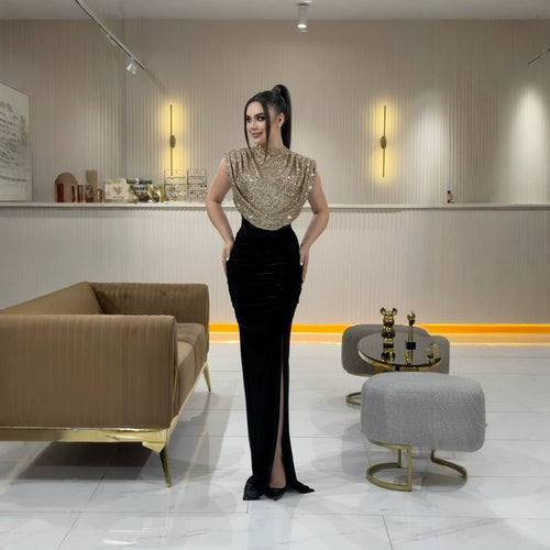 Kvinnens Glamorous Maxi Kjole med Glitrende Topp og Figurformende Skjæring Skjora
