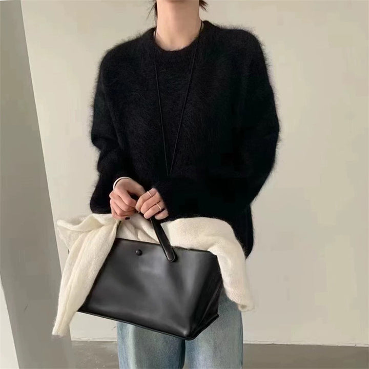 Kvinners fluffy genser med oversized snitt laget av mohairull Skjora