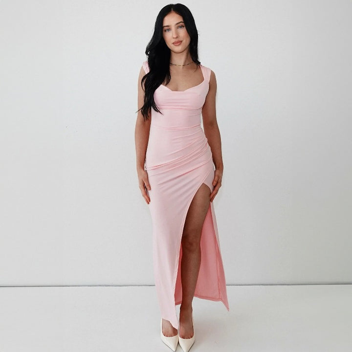Dame Figursydd Maxi-Kjole med elegant split og rynker Skjora