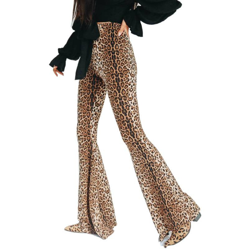 Dame Flared Jeans med stilfullt leopardmønster Skjora