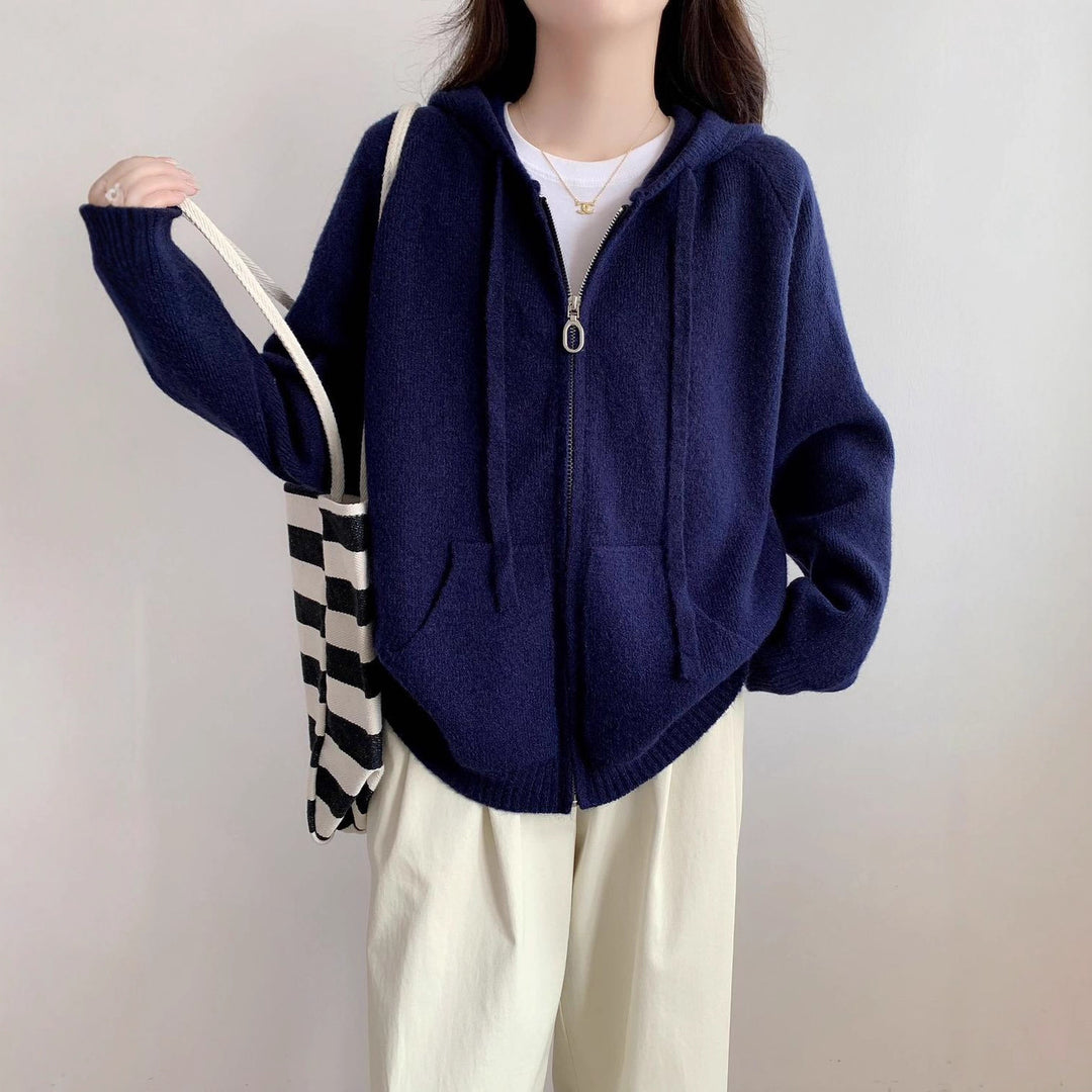 Damenes oversized hettegenser med kort snitt og praktiske lommer Skjora