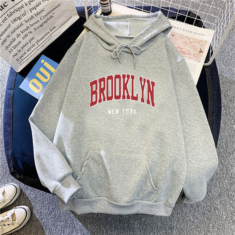 Women's Hoodie with Trendy Brooklyn Print Skjora