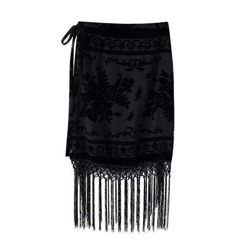 Dame elegant fløyelskjol med frynsete detaljer og sidelook belt