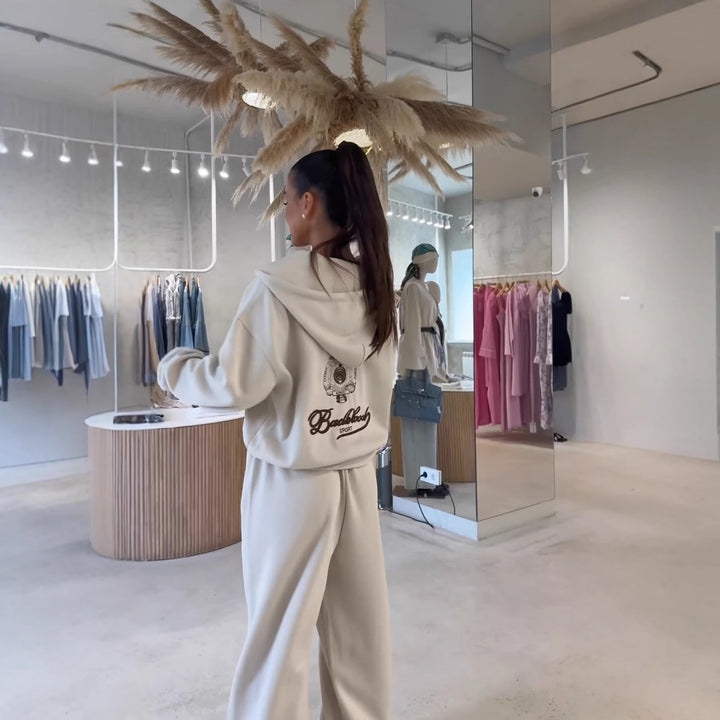 Kvinners Hip-Hop Fritidsdress med detaljelskende Logo Skjora