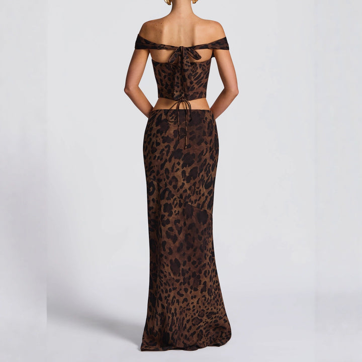Dame Elegant Maxikjole med skulderfri design og leopardmønster Skjora