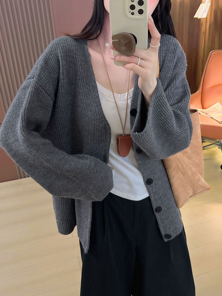 Kvinnes chunky strikket cardigan med lange ermer og en avslappet passform Skjora