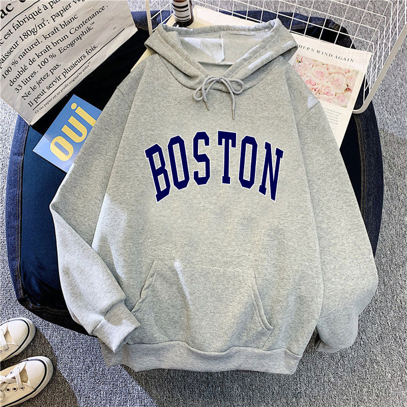 Dame hettegenser med klassisk Boston-print Skjora