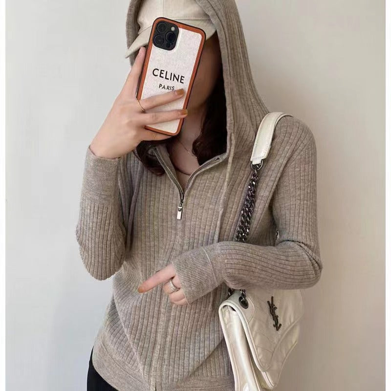 Dame cardigan med hette og fin ribbestruktur Skjora