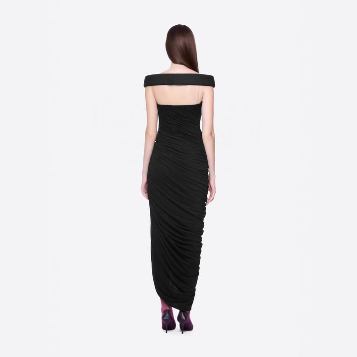 Damer Elegant Kveldsdrakt med Off-shoulder-design og raffinert Drapé Skjora
