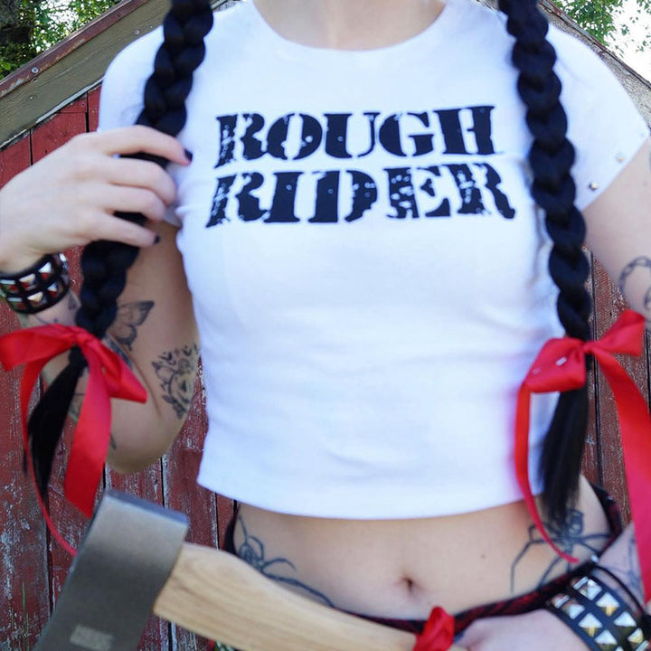 Dame cropped T-shirt med kreativt trykk og komfortabel rund halsutskjæring Skjora