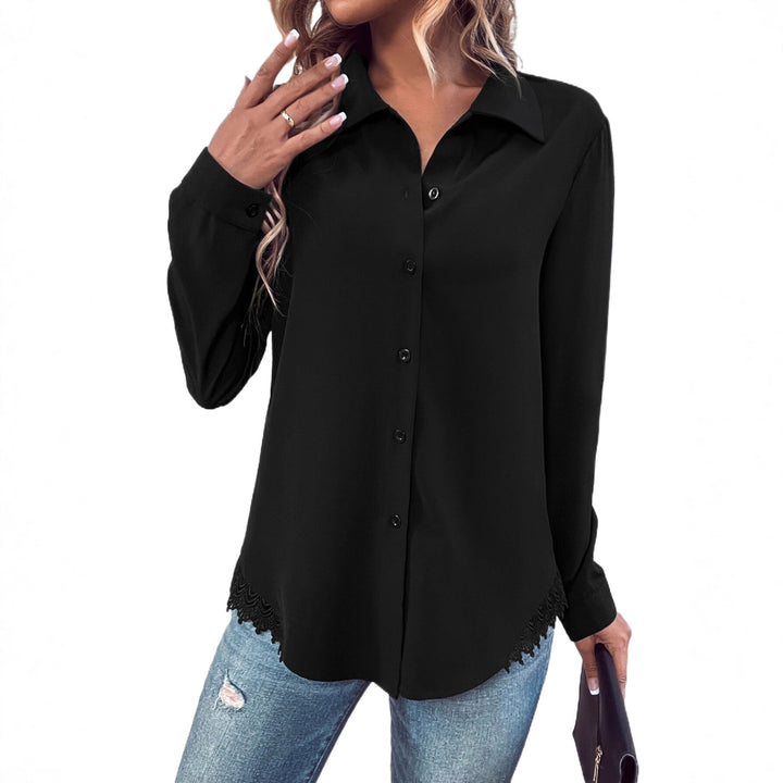 Damer elegant bluse med blonder og knappestolpe Skjora