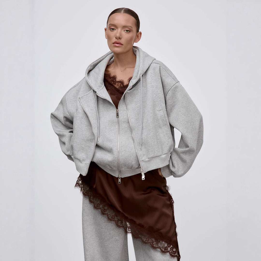 Dame Oversized Hoodie Jakke med Generøse Lommer og Stilig Design Skjora