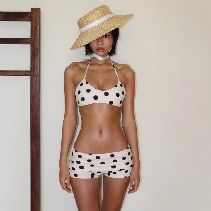 Dame bikinit-sett med leken prikkedesign og elegante bånd
