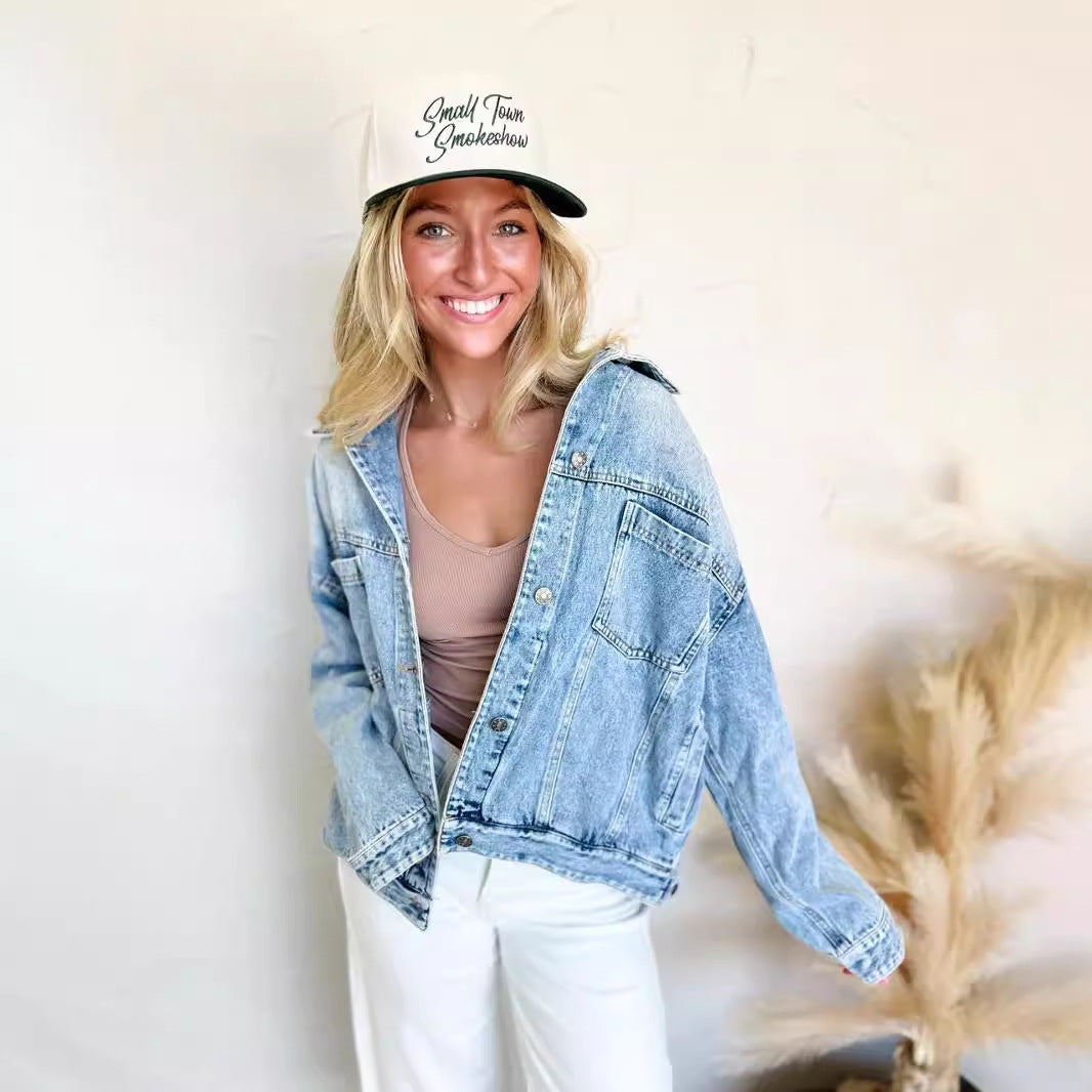 Women's casual denim jacket in a relaxed oversized cut with practical pockets Skjora