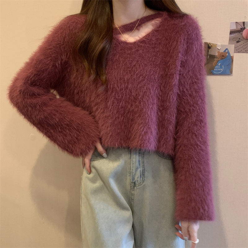 Kvinne Fluffy Genser med Casual Snitt og Dyp V-Hals Skjora