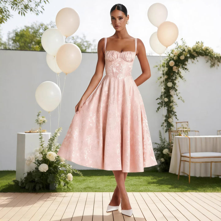 Kvinnemidi kjole med blomster jacquard og stilfull bustier topp Skjora