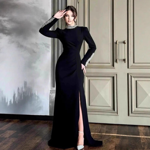 Damer Elegant Kveldsdress med Glitrende Detaljer og Høy Splitt