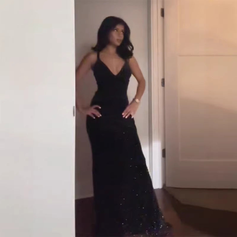 Women's glamorous evening dress with glittering sequin embellishment and deep V-neckline Skirt