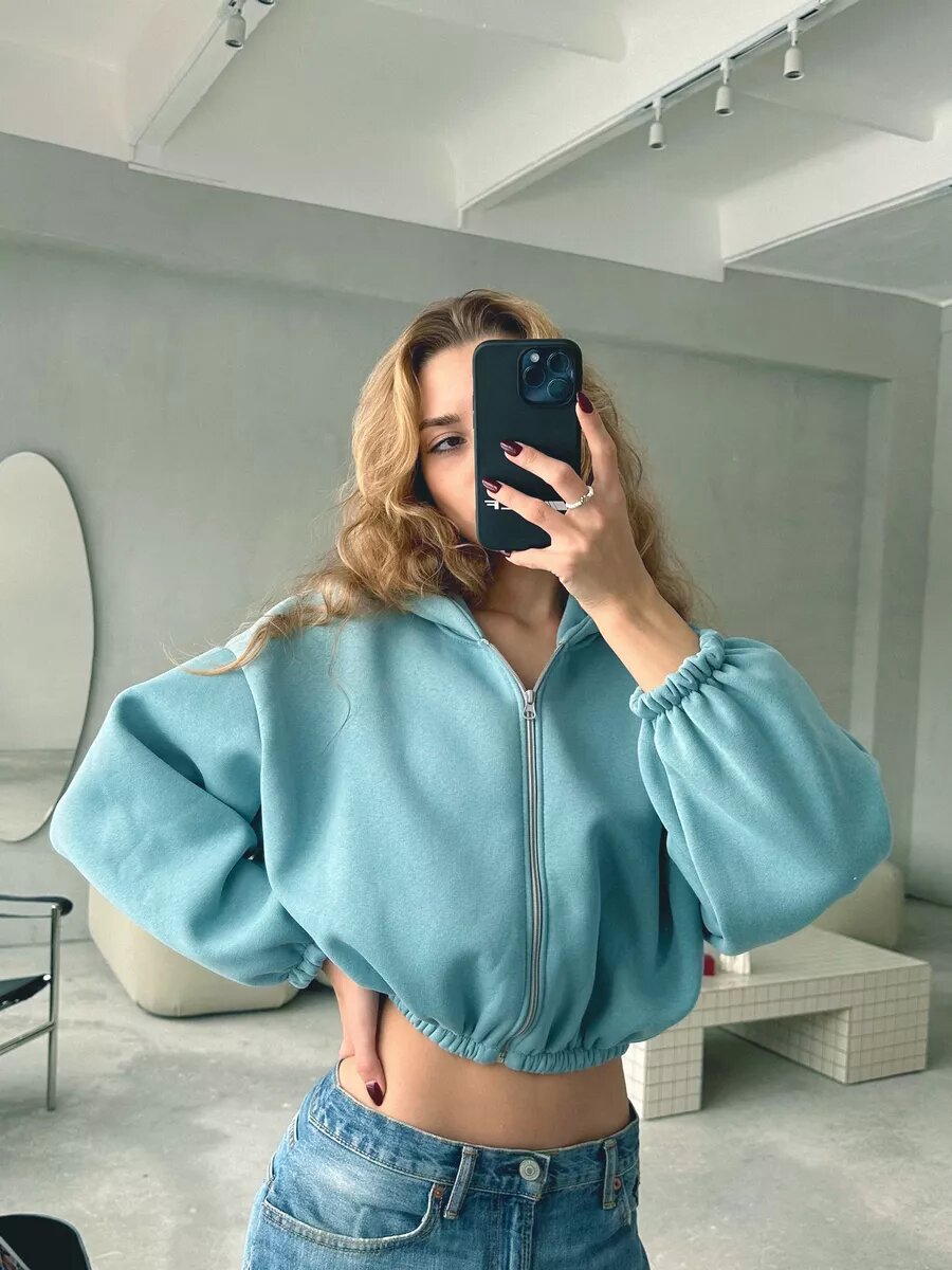 Women's Cropped Hoodie with Wide Sleeves Skjora