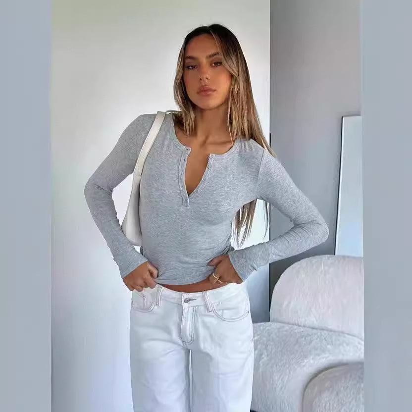 Dame Langermet Crop-Top med elegant V-åpning og figurnær passform Skjora