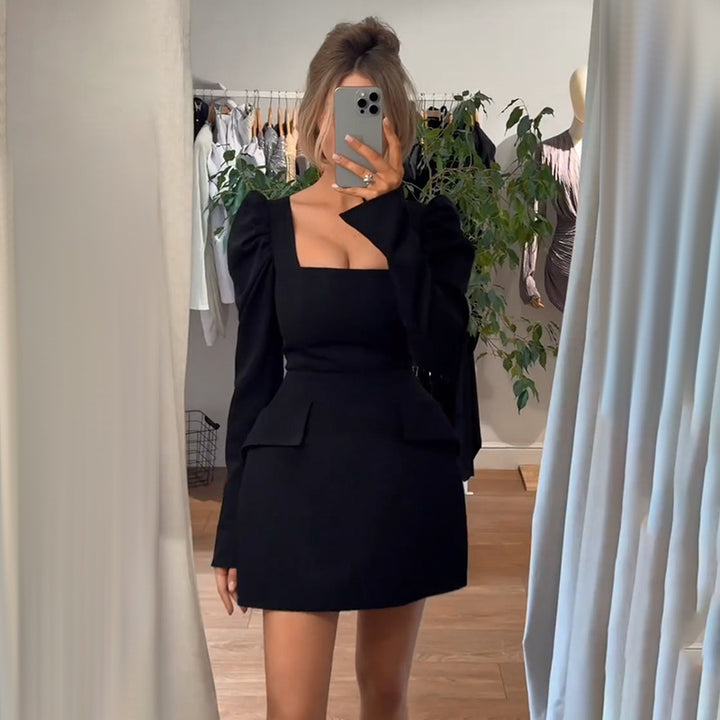 Damer elegant minikjole med pufferm og figurformet snitt Skjora