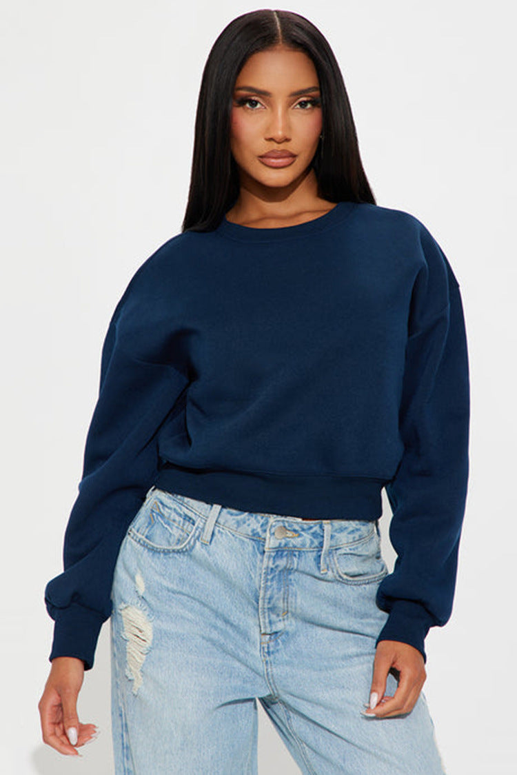 Kvinne cropped hettegenser med senket skuldre og bred kant Skjora