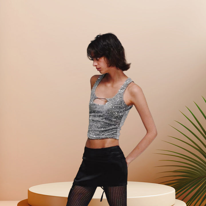 Kvinne Glitrende Crop Top med Skinnende Effekt og Scoop-Cut Utringning Skjora