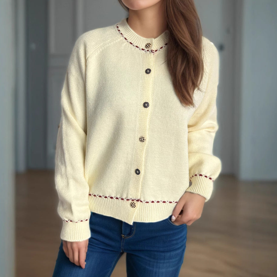 Damer koselig cardigan med dekorative knapper Skjora