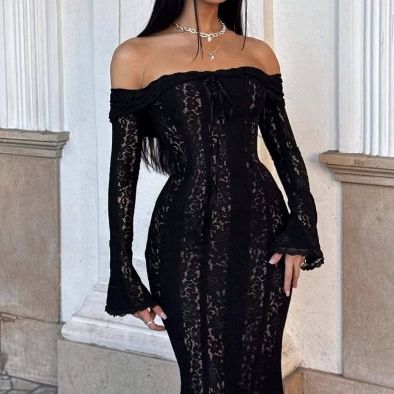 Dame Elegant spisskjole i figurnær passform med off-shoulder design Skjora