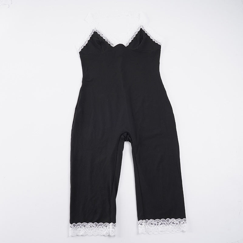 Dame jumpsuit med blonderand og forførende utringning Skjora
