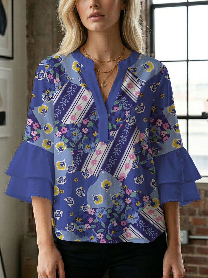 Damebluse med vakker blomstermønster Skjora