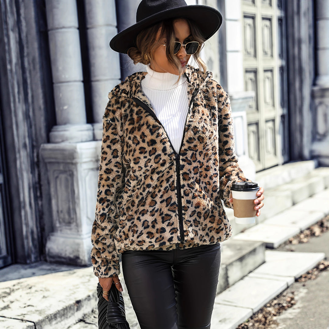 Dames fleecejakke med leopardmønster og praktisk glidelås Skjora