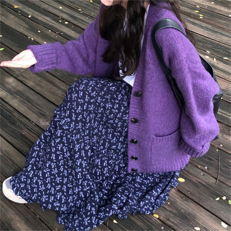 Dames Cozy Cardigan med Dyp V-Hals og Dekorative Knapper Skjora
