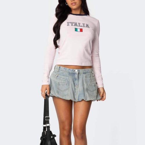 Kvinnes langermet skjorte med grafisk trykk og slim fit