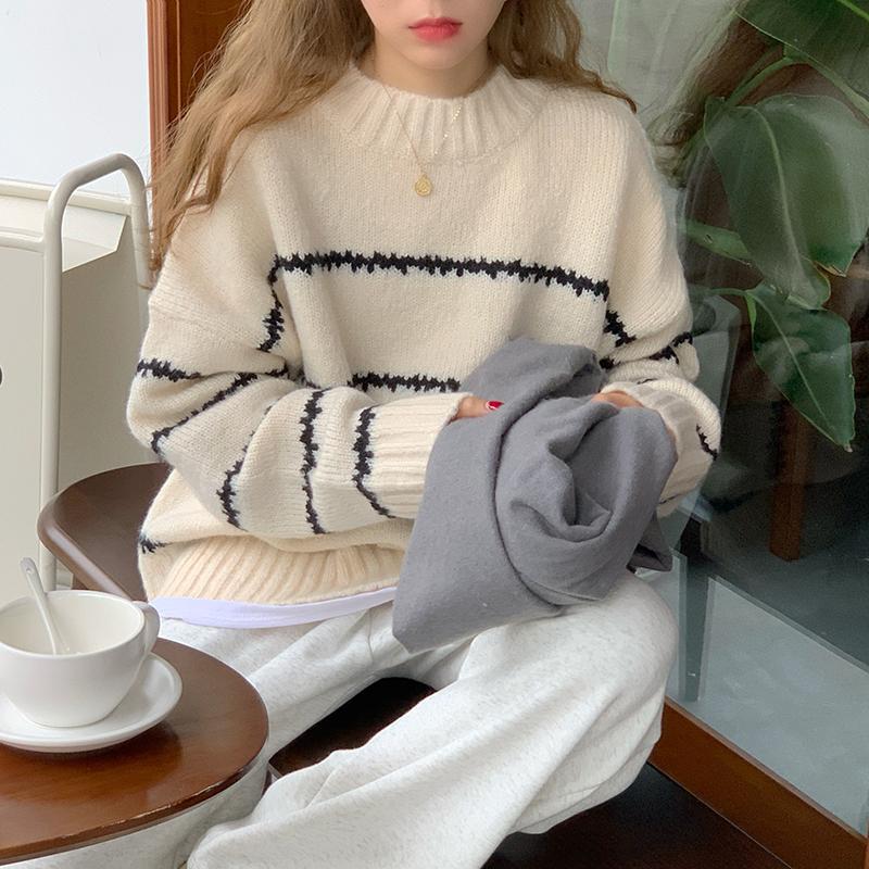 Dames oversized genser med stripete design og myk strikk Skjora