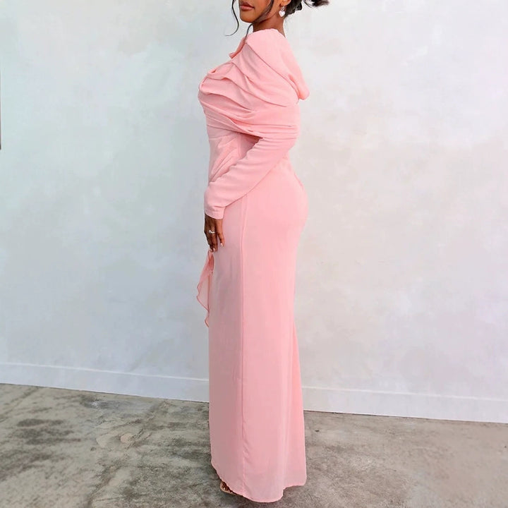 Kvinnes Elegant Maxi Kjole med Drapert Skulderdesign og Lang Erme