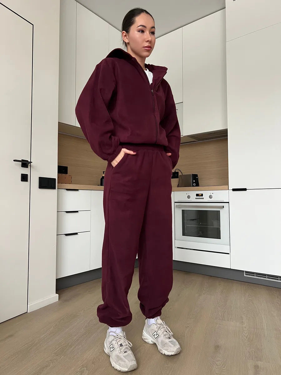 Kvinnelig fleece joggingdress med hette Skjora